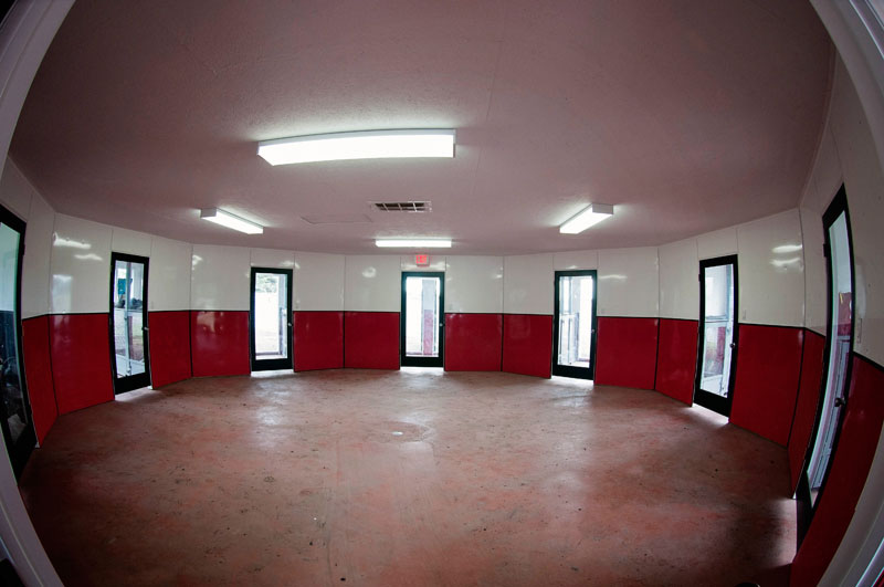 Panoramic interior view of 780's boarding facilities. Panoramic interior view of 780's boarding facilities.